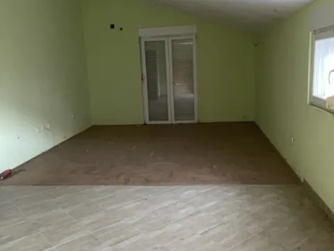 Sale, house, 160m², Rogami, Podgorica - image 4