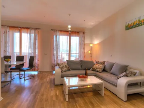 Sale, three bedroom apartment, 83m², Bečići, Budva