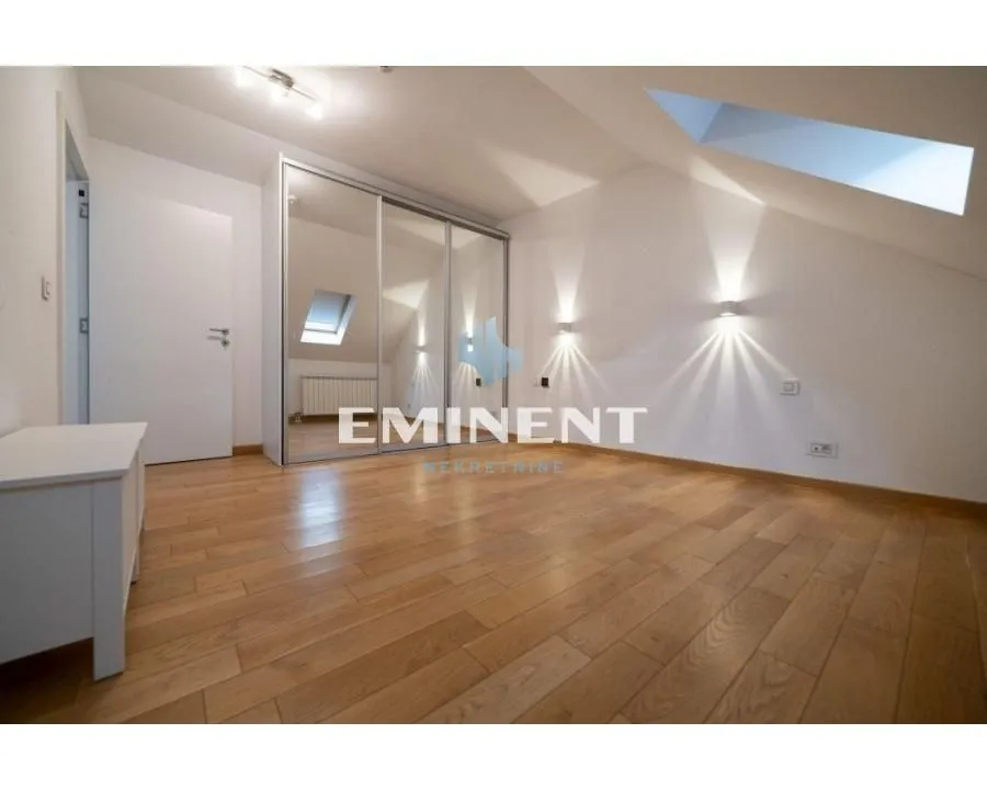 Sale, house, 304m², Zemun Centar, Zemun Sve Podlokacije