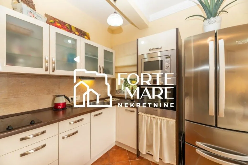 Prodaja, jednosoban stan, 75m², Đenovići, Herceg Novi