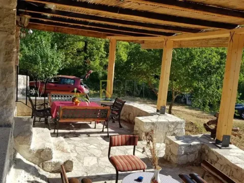 Prodaja, kuća, 178m², Rijeka Crnojevića, Cetinje - image 2