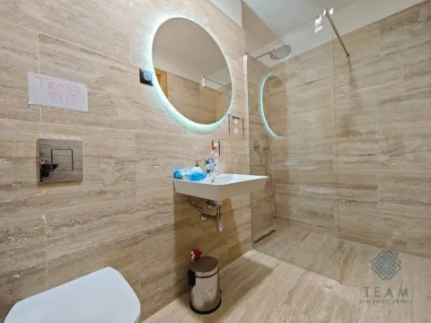 Izdavanje, poslovni prostor, 101m², Kod Capital Plaze, Podgorica - image 5