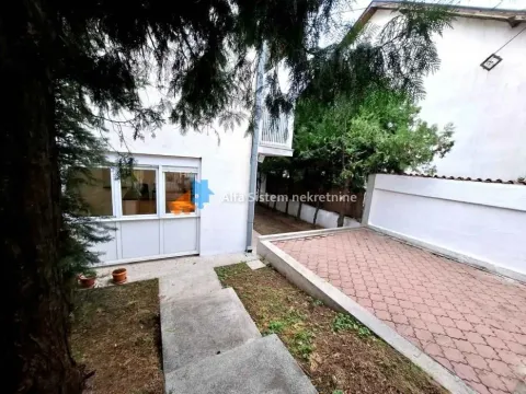 Rent, land lot, 70m², Kluz, Zvezdara Sve Podlokacije - image 13