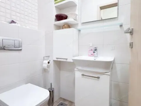 Prodaja, dvosoban stan, 72m², City Kvart, Podgorica - image 16