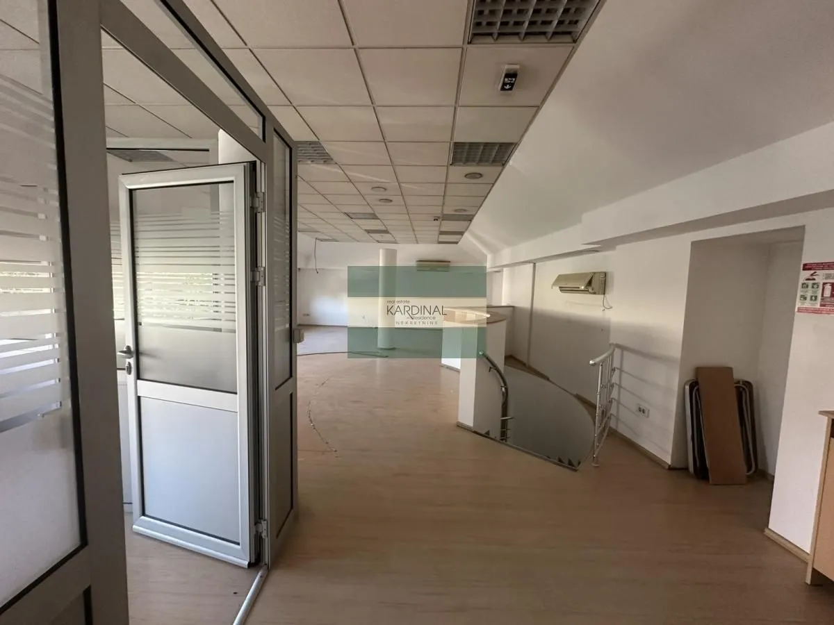 Rent, office space, 200m², Centar, Kragujevac