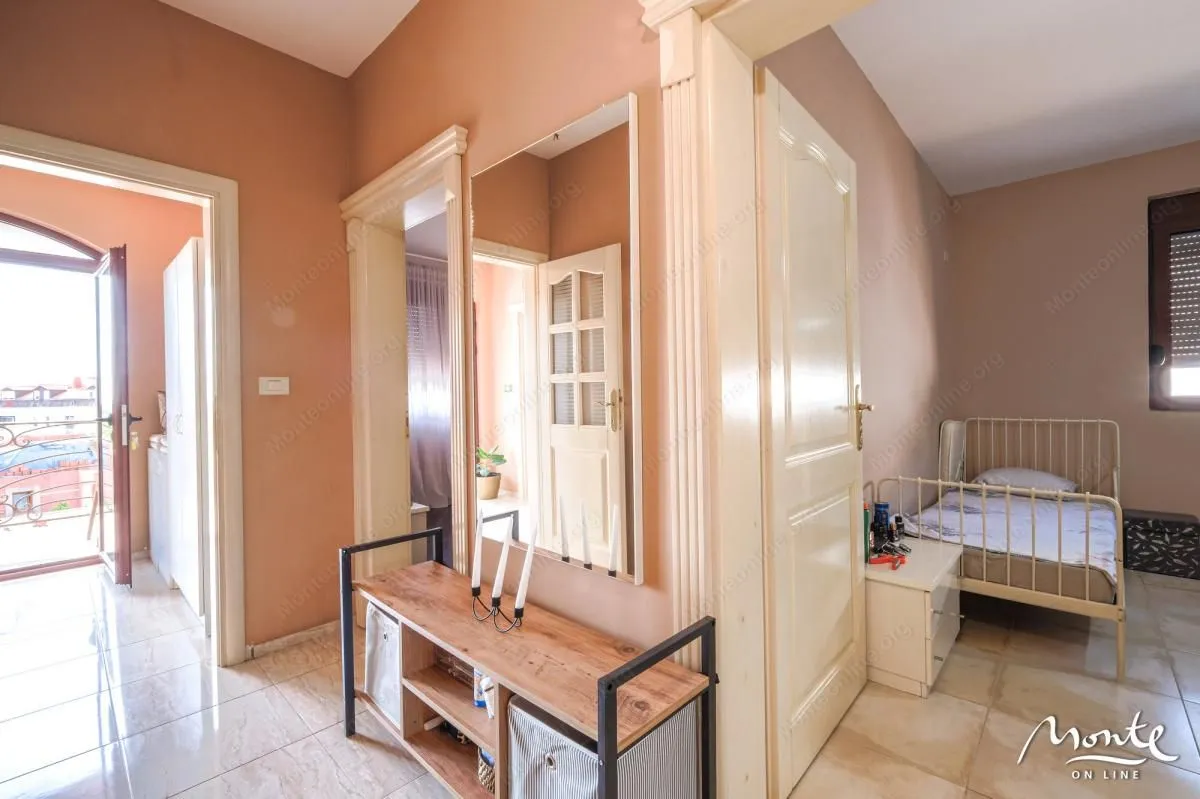 Sale, house, 280m², Bar, Crna Gora