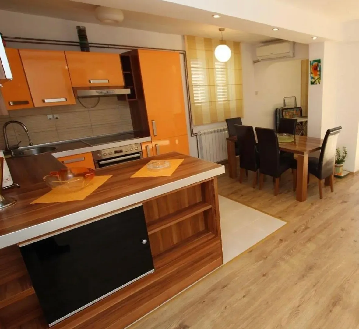 Rent, two bedroom apartment, 90m², Buljarica, Budva