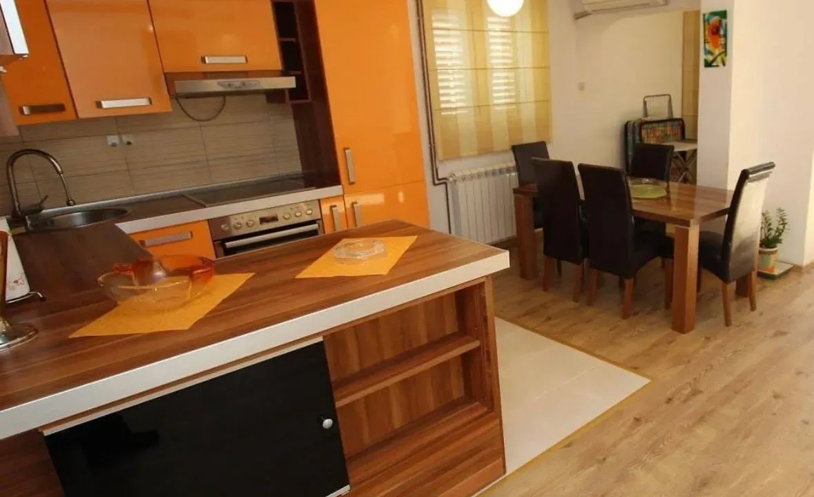 Rent, two bedroom apartment, 90m², Buljarica, Budva
