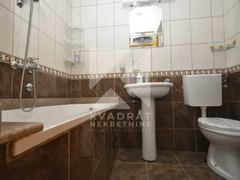 Izdavanje, jednosoban stan, 57m², Stari Aerodrom, Podgorica - image 9
