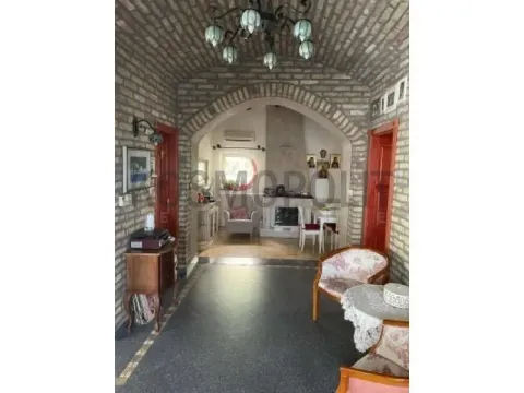Sale, house, 365m², Miljakovac, Rakovica - image 2
