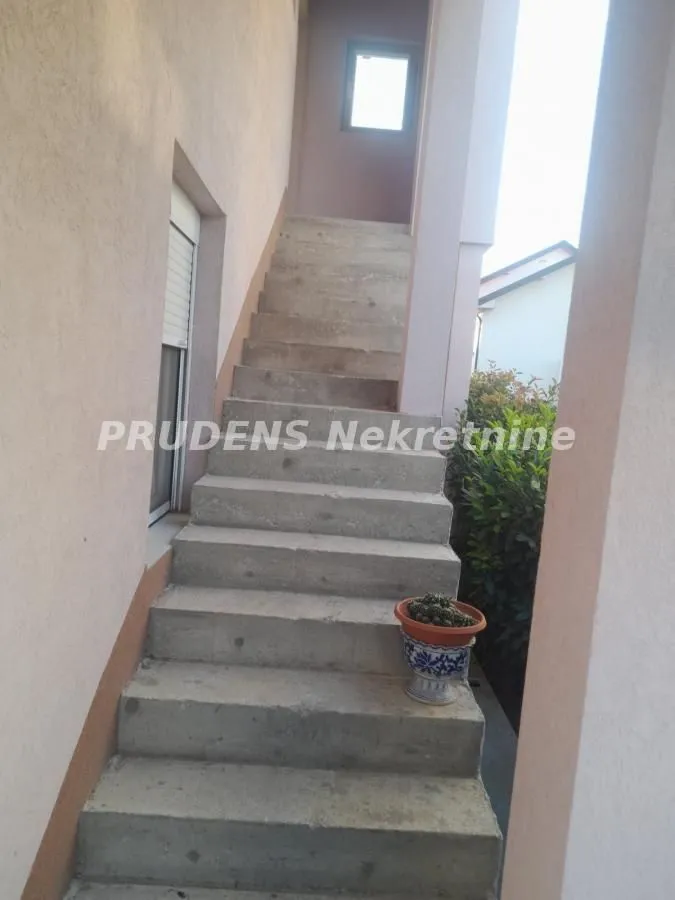 Sale, house, 243m², Surčin, Beograd