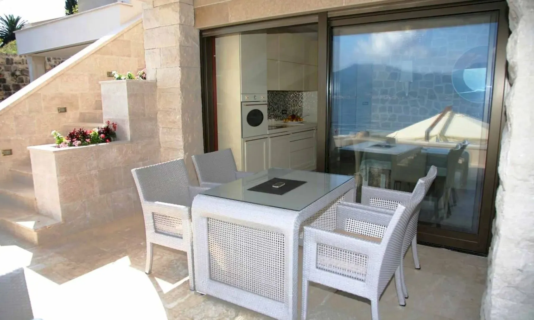 Rent, house, 300m², Krašići, Tivat