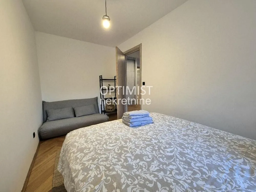 Rent, two bedroom apartment, 50m², Crveni Krst, Beograd