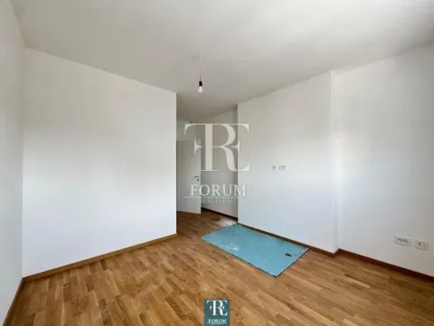 Prodaja, trosoban stan, 106m², Stari Aerodrom, Podgorica - image 11