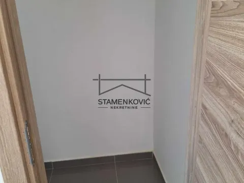 Prodaja, četvorosoban stan, 85m², Mišeluk, Petrovaradin - image 10