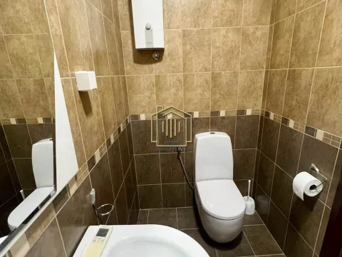 Prodaja, četvorosoban stan, 220m², Preko Morače, Podgorica - image 10