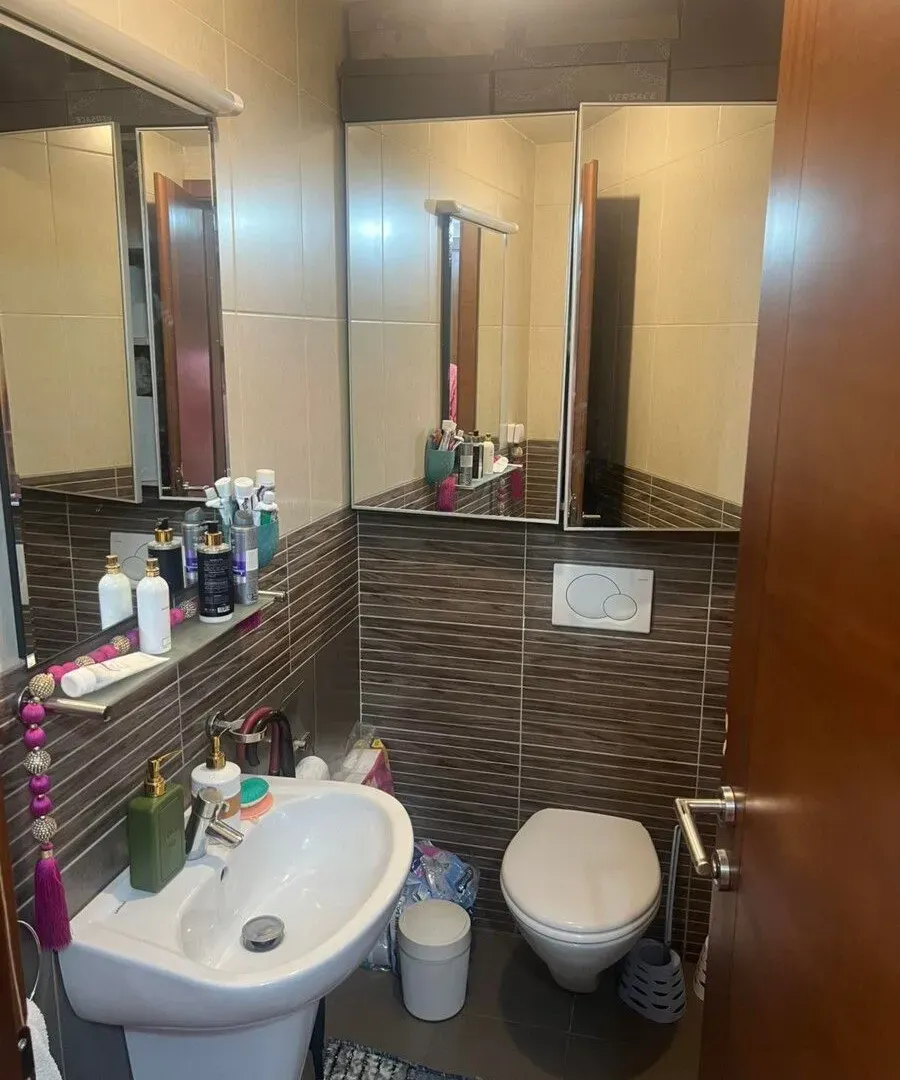 Prodaja, trosoban stan, 120m², Tološi, Podgorica