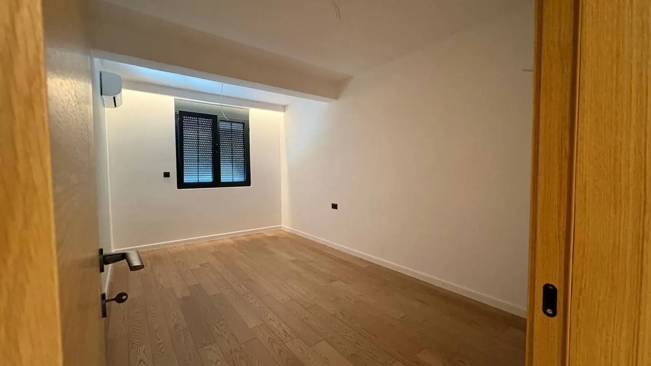 Prodaja, trosoban stan, 101m², Tivat, Crna Gora