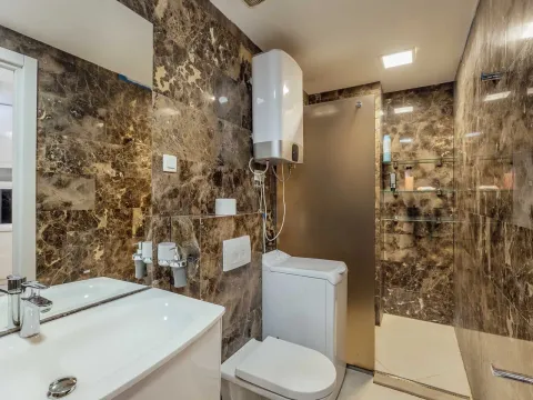 Prodaja, jednosoban stan, 63m², Tre Canne, Budva - image 32