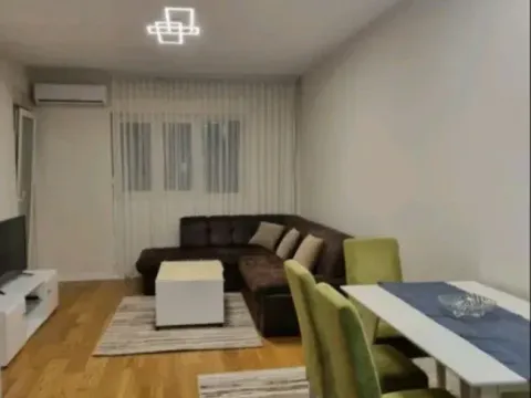 Izdavanje, jednosoban stan, 49m², Central Point, Podgorica - image 5