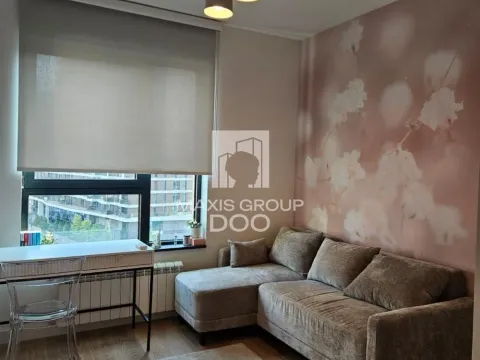 Izdavanje, trosoban stan, 81m², Savski Venac, Beograd - image 12