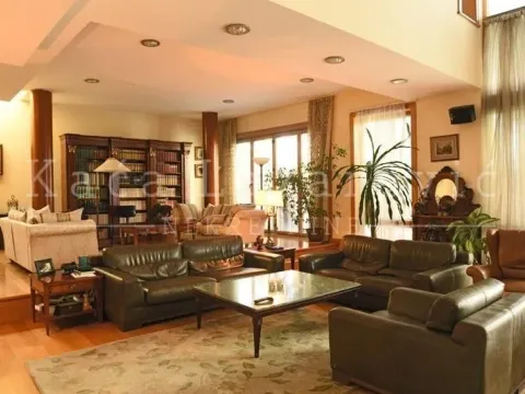 Sale, house, 1000m², Savski Venac, Beograd