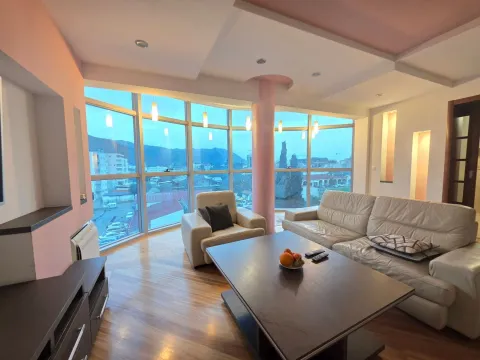 Rent, two bedroom apartment, 86m², Budva, Crna Gora - image 7