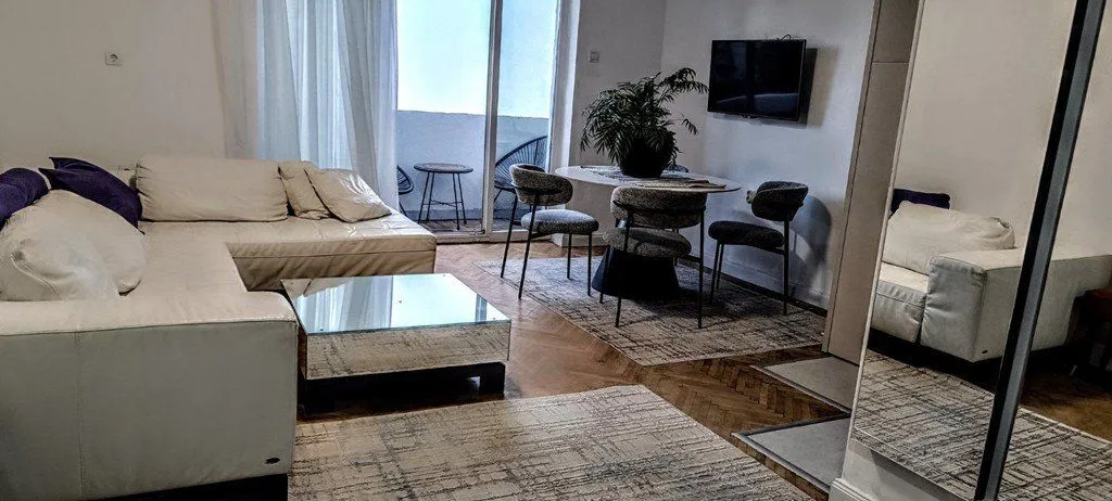Izdavanje, dvosoban stan, 70m², Preko Morače, Podgorica