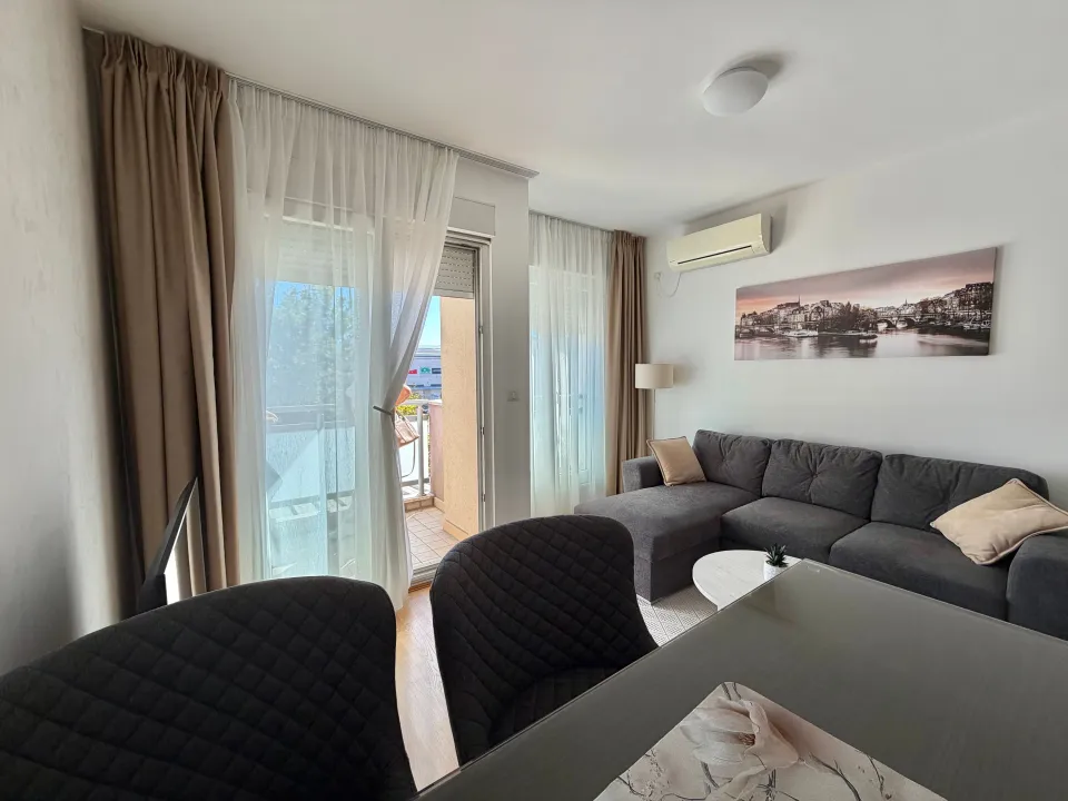Rent, studio apartment, 30m², City Kvart, Podgorica