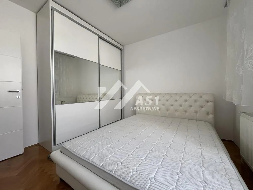 Izdavanje, trosoban stan, 54m², Grbavica, Novi Sad Sve Podlokacije