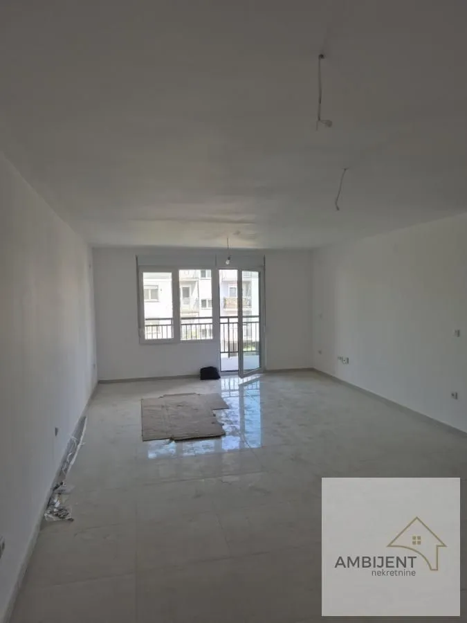 Sale, three bedroom apartment, 102m², Kotež 1, Pančevo