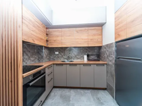 Izdavanje, jednosoban stan, 45m², Pobrežje, Podgorica - image 5