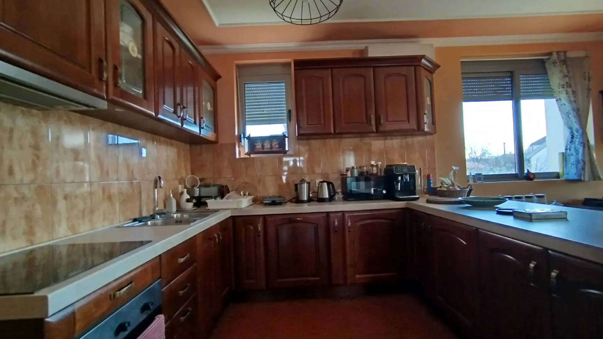 Rent, house, 375m², Donja Gorica, Podgorica