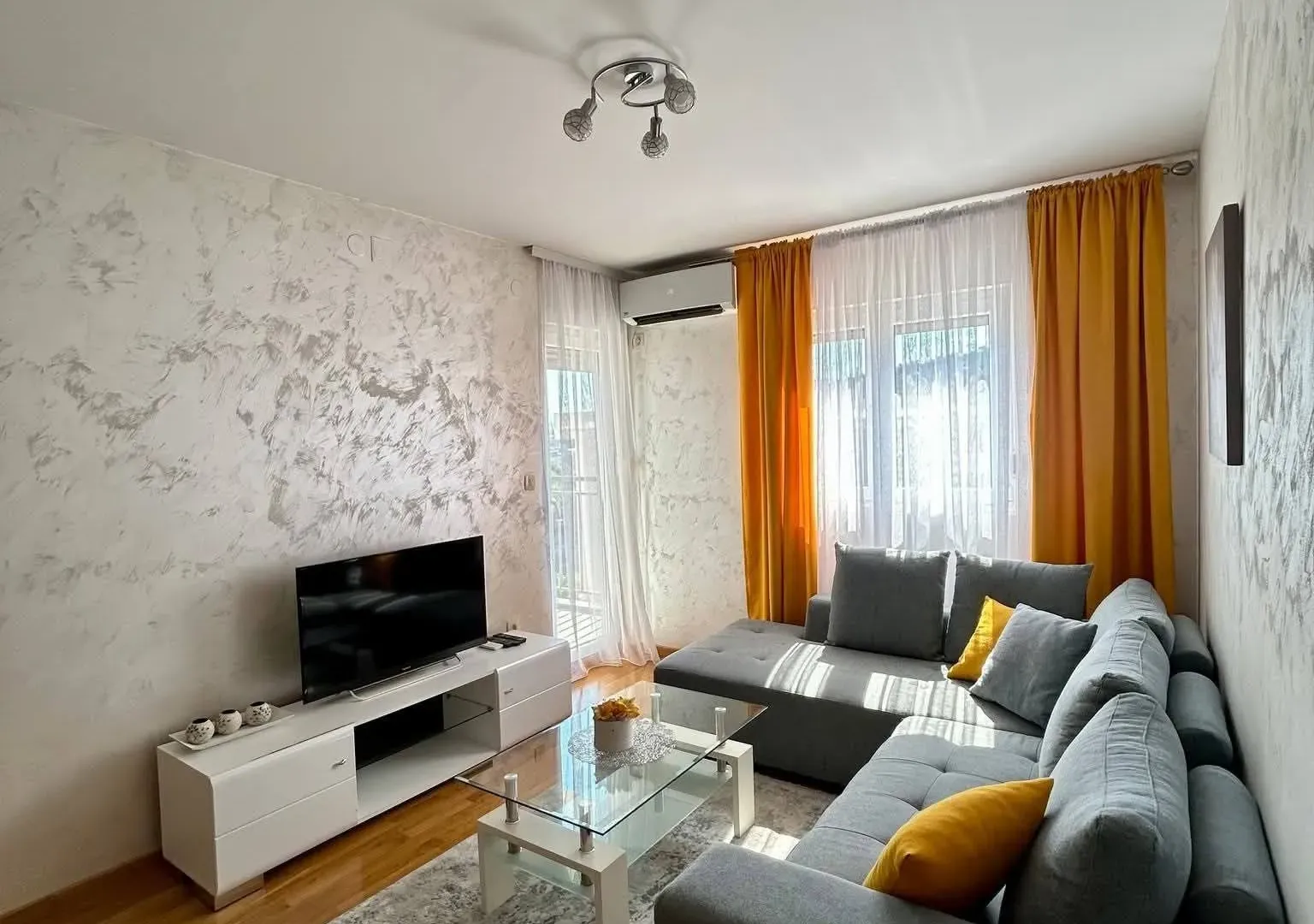 Rent, one bedroom apartment, 45m², City Kej, Podgorica