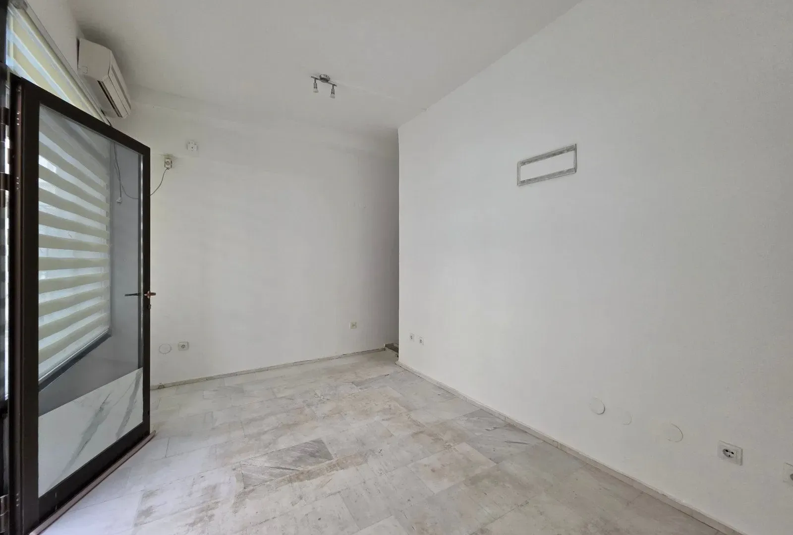 Sale, office space, 18m², Budva, Crna Gora