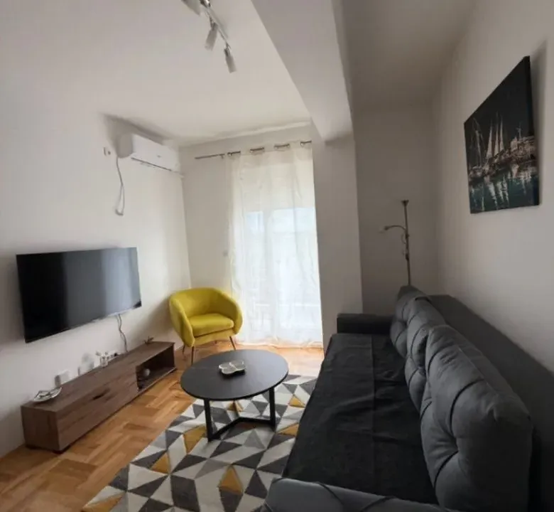 Rent, one bedroom apartment, 42m², Tuški Put, Podgorica