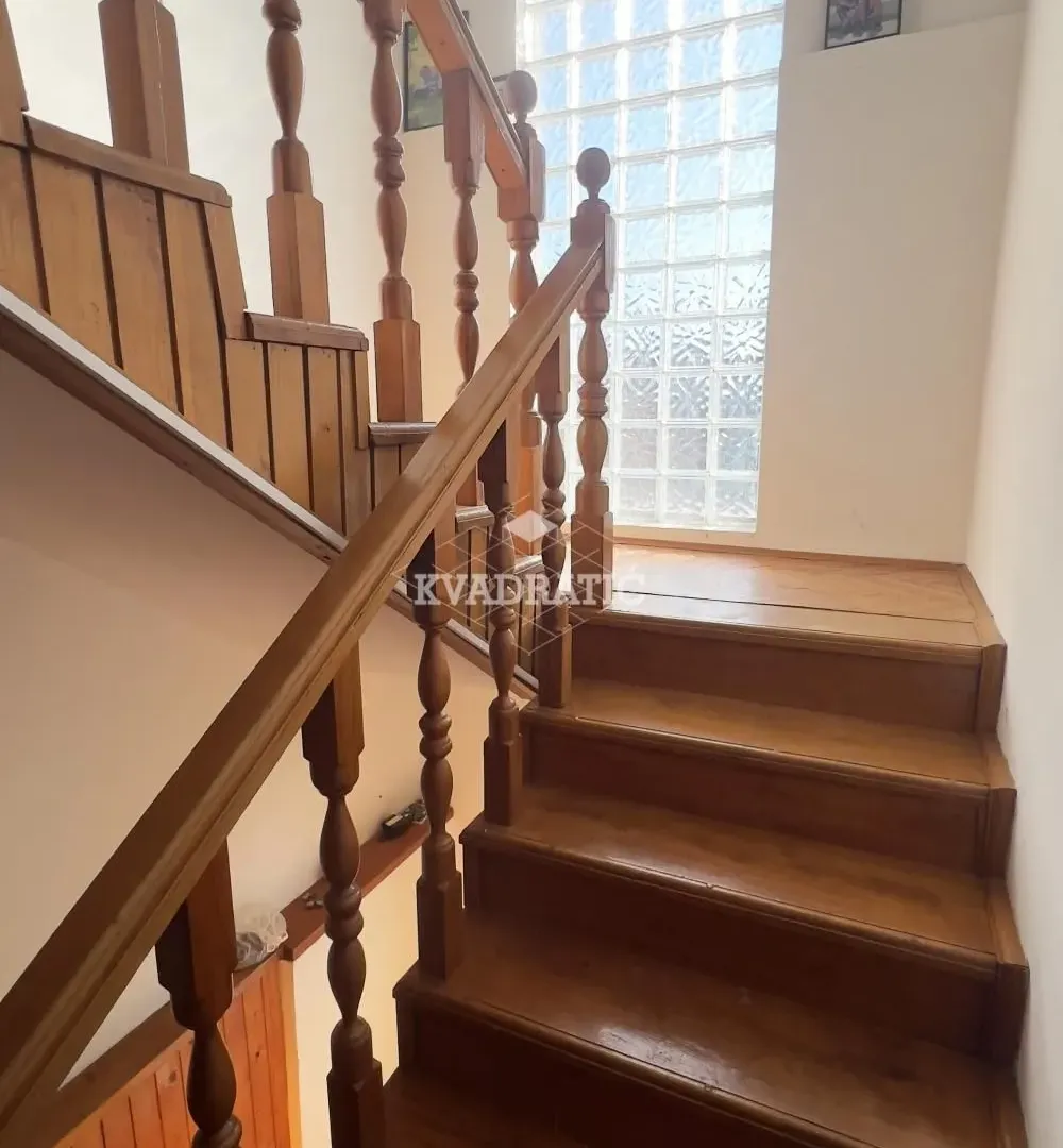 Prodaja, kuća, 209m², Arnajevo, Barajevo