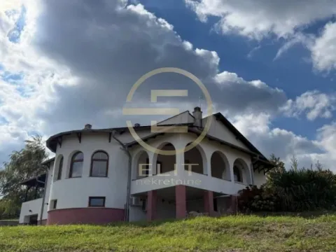 Prodaja, kuća, 204m², Bocke, Petrovaradin - image 1