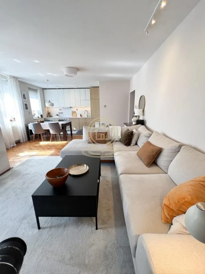 Prodaja, četvorosoban stan, 101m², Adamovićevo Naselje, Novi Sad Sve Podlokacije