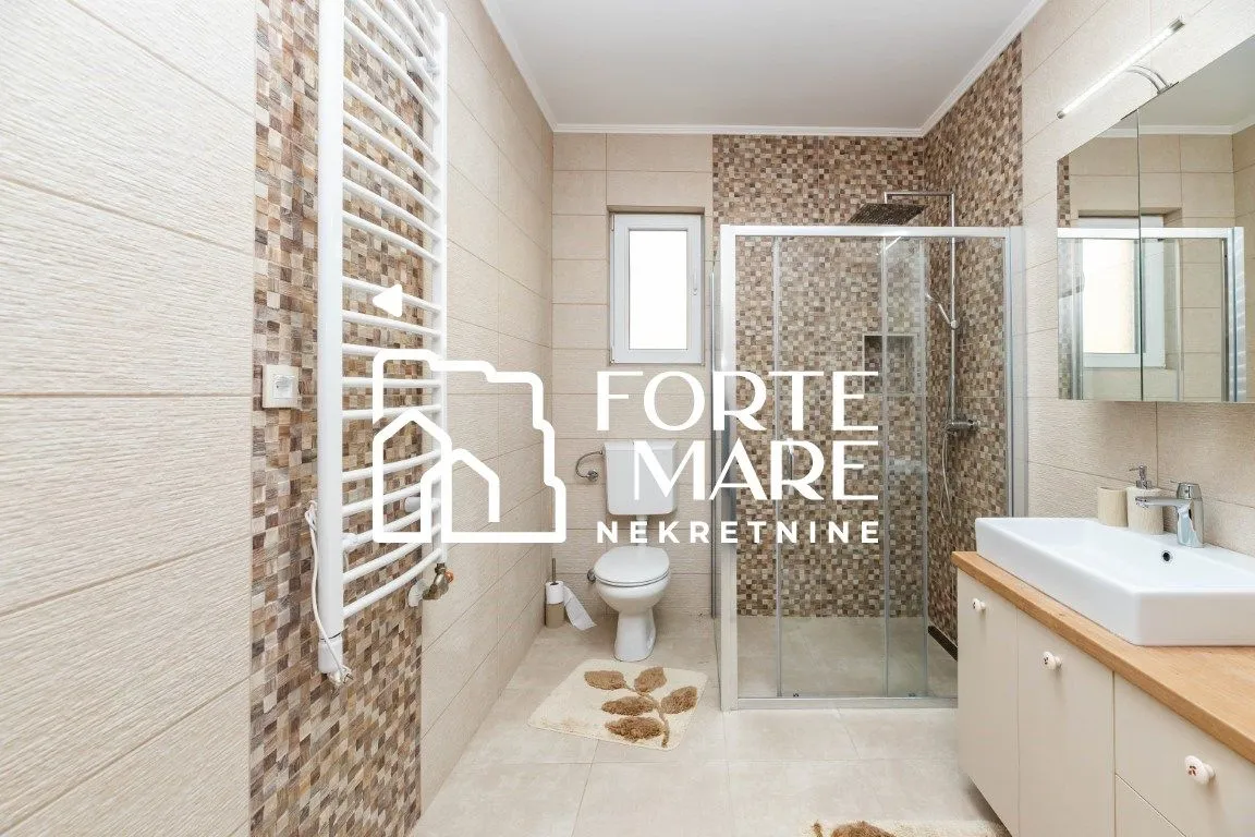 Prodaja, kuća, 220m², Zelenika, Herceg Novi