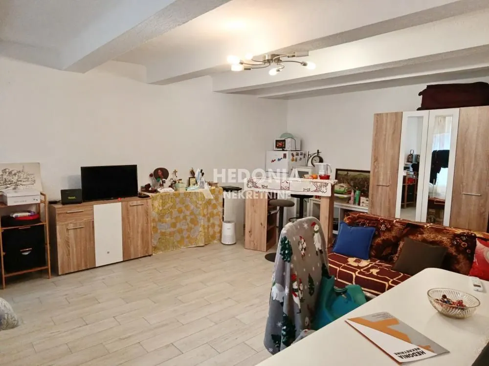 Sale, two bedroom apartment, 64m², Zemun Centar, Zemun Sve Podlokacije