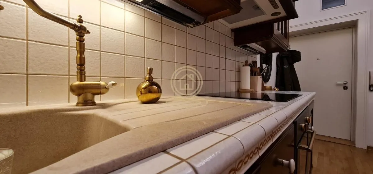 Izdavanje, jednosoban stan, 35m², Vračar Sve Podlokacije, Beograd