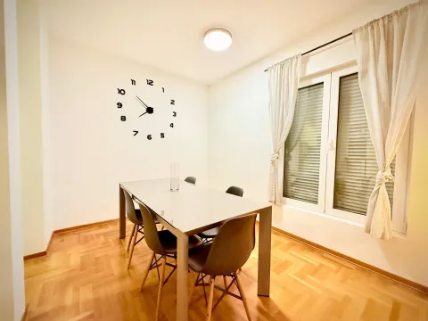 Sale, two bedroom apartment, 75m², Budva, Crna Gora - image 16