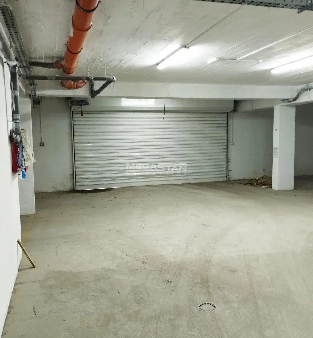 Prodaja, parking/garaža, 16m², Karaburma, Palilula Sve Podlokacije