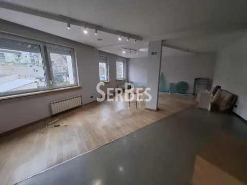 Rent, office space, 254m², Bulevar Oslobodjenja, Novi Sad Sve Podlokacije - image 2