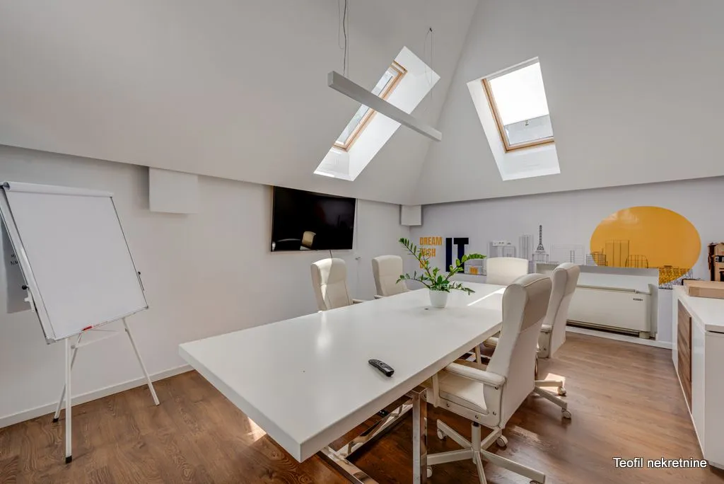 Rent, office space, 230m², Stari Grad, Beograd