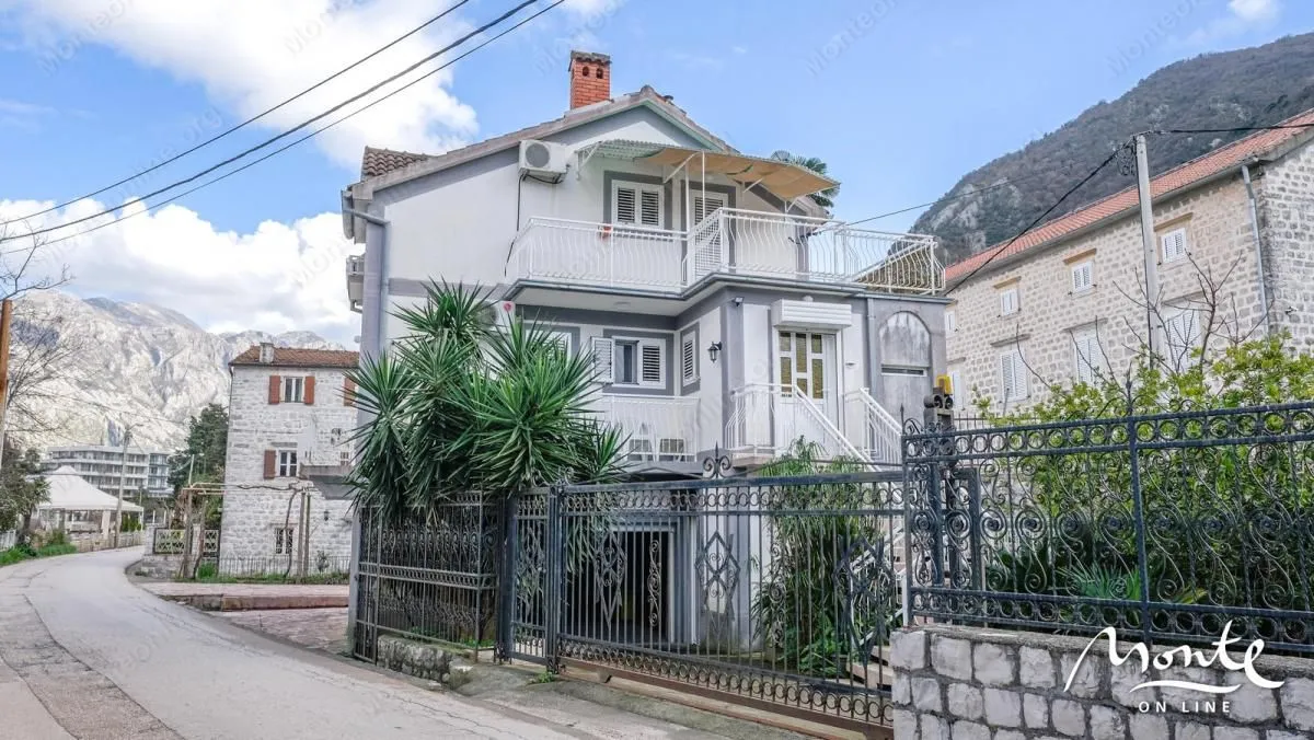 Sale, house, 150m², Stoliv, Kotor