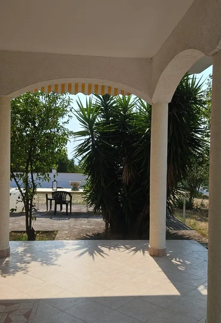 Izdavanje, kuća, 180m², Krimovica, Kotor