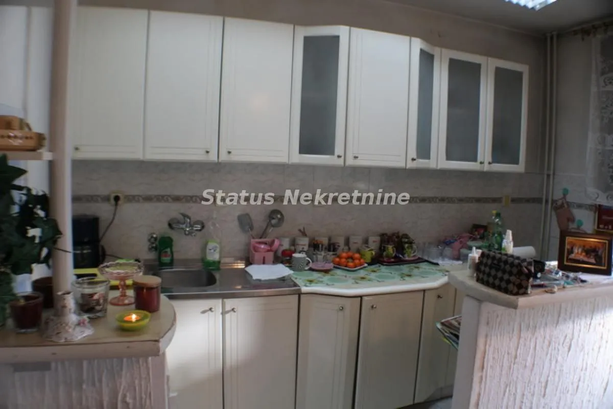Prodaja, dvosoban stan, 64m², Novo naselje, Novi Sad