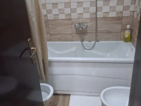 Izdavanje, jednosoban stan, 50m², Centar, Nikšić - image 4